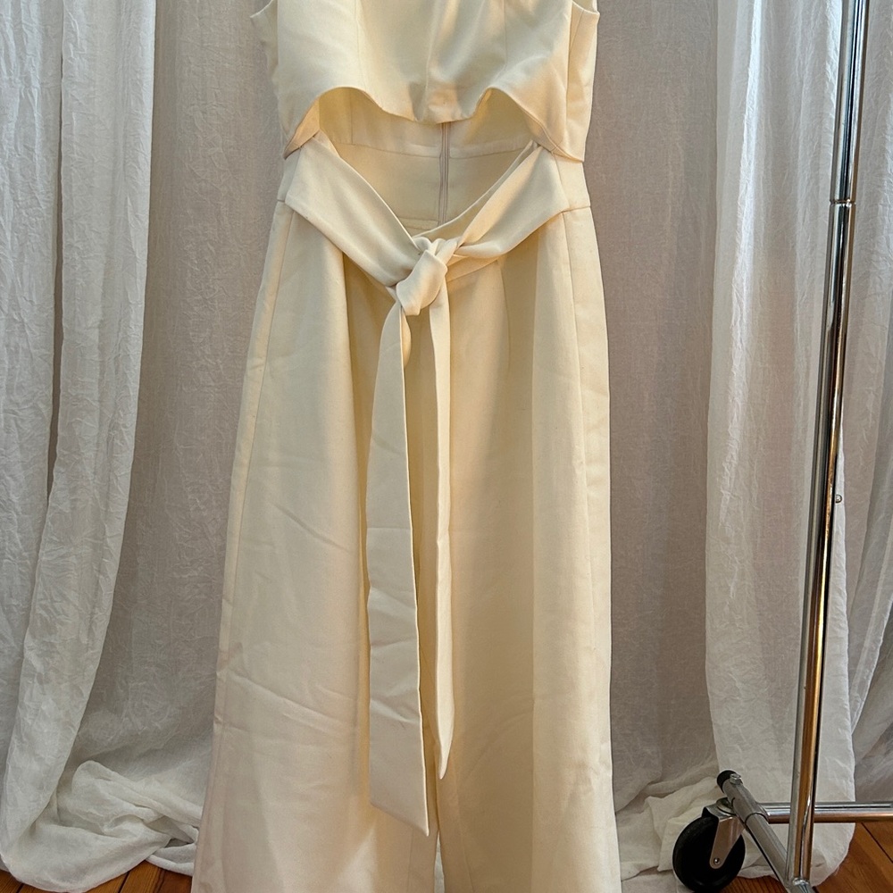 Elegant Cream Sleeveless Jumpsuit